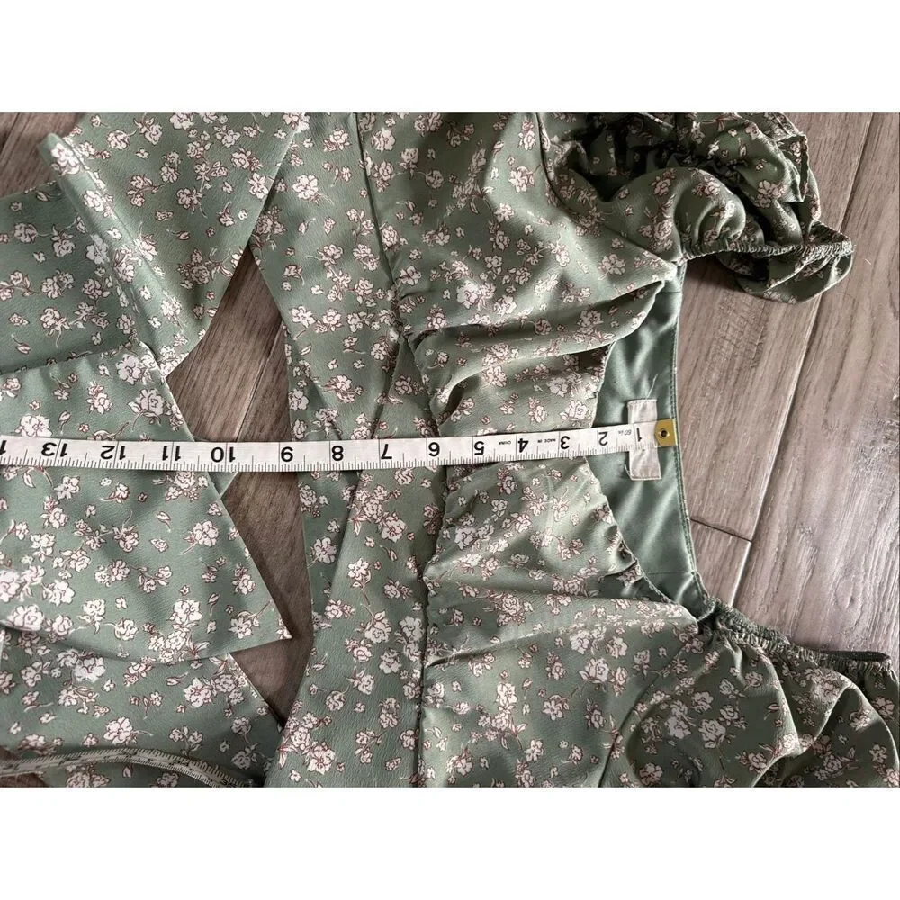 Altar’d State Boho Green Floral Cropped Wrap Top Medium